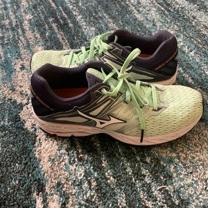 Mizuno Wave Shadow 2 Running Sneakers - Misty Jade-White